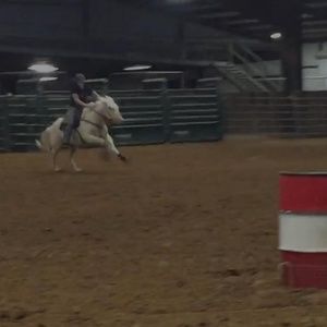 Meet your Posher, Traci